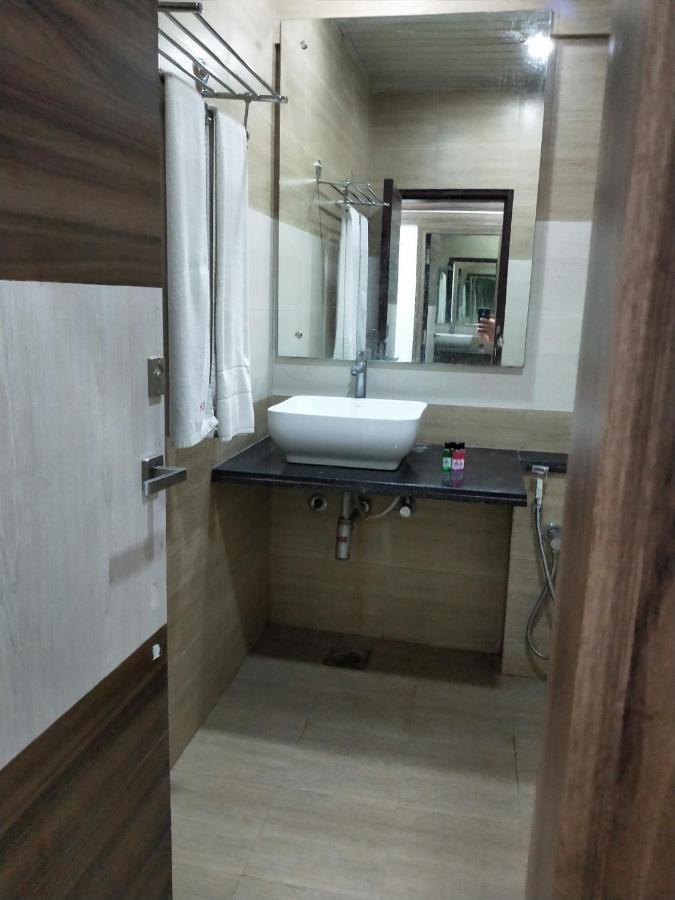 Hotel Samrat Diu Zewnętrze zdjęcie